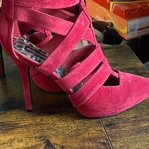 Dollhouse Women's Bold Red Heels